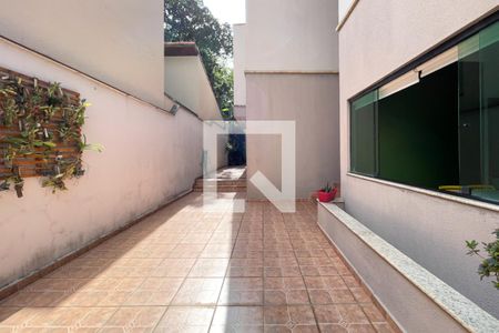 Área externa de casa à venda com 3 quartos, 415m² em Nova Petrópolis, São Bernardo do Campo