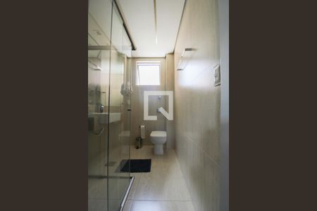 Banheiro da Suíte 1 de apartamento à venda com 3 quartos, 130m² em Ouro Preto, Belo Horizonte