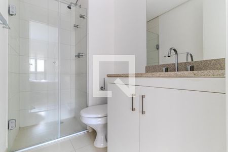 Banheiro de kitnet/studio para alugar com 1 quarto, 44m² em Santa Ifigênia, São Paulo