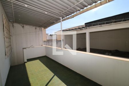 Varanda de casa à venda com 5 quartos, 270m² em Olaria, Rio de Janeiro