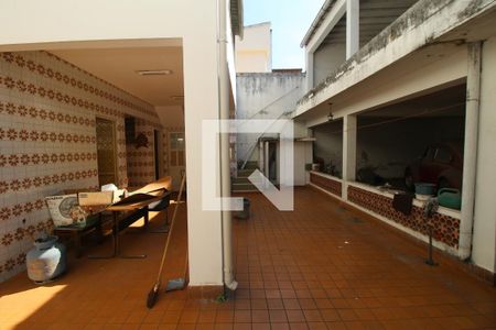 Quintal fundos de casa à venda com 5 quartos, 270m² em Olaria, Rio de Janeiro
