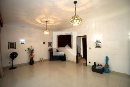 Sala de casa à venda com 5 quartos, 270m² em Olaria, Rio de Janeiro