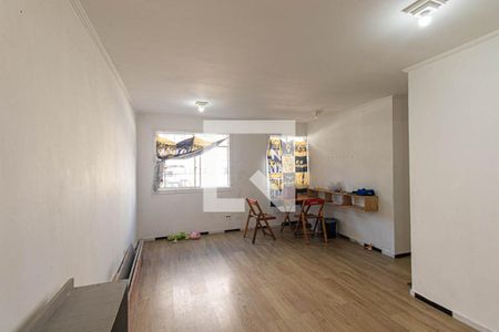 Sala de apartamento para alugar com 2 quartos, 56m² em Pinheirinho, Curitiba