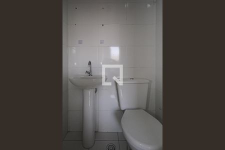 Banheiro de apartamento para alugar com 2 quartos, 35m² em Cidade Satelite Santa Barbara, São Paulo