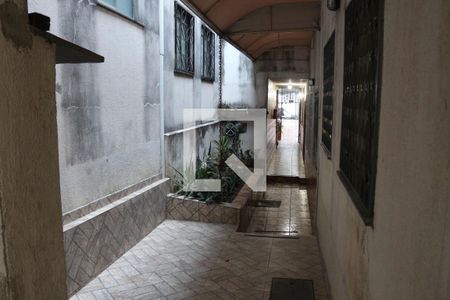 Corredor de apartamento à venda com 2 quartos, 70m² em Califórnia, Belo Horizonte