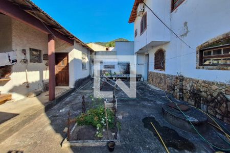 Quintal de casa à venda com 5 quartos, 250m² em Engenho do Mato, Niterói