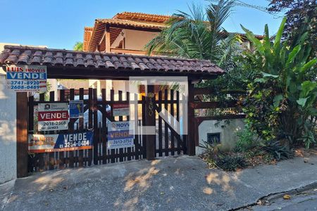 Fachada de casa à venda com 5 quartos, 250m² em Engenho do Mato, Niterói