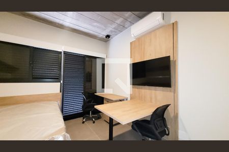 Sala / Quarto de kitnet/studio para alugar com 1 quarto, 17m² em Cidade Universitária, Campinas