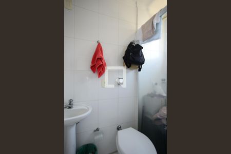 Banheiro de Serviço de apartamento à venda com 3 quartos, 213m² em Vila Mariana, São Paulo