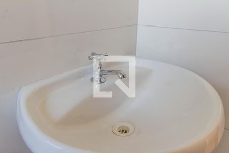 Banheiro de apartamento para alugar com 2 quartos, 55m² em Igara, Canoas