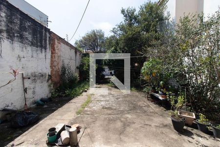 Quintal de casa à venda com 2 quartos, 80m² em Vila Constança, São Paulo