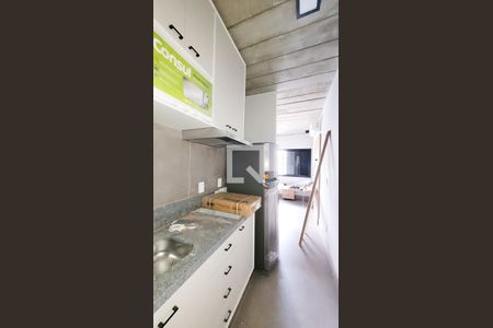 Cozinha de kitnet/studio para alugar com 1 quarto, 17m² em Cidade Universitária, Campinas