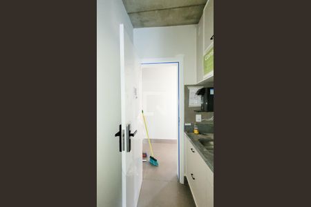 Cozinha de kitnet/studio para alugar com 1 quarto, 17m² em Cidade Universitária, Campinas