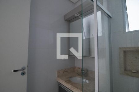 Banheiro de apartamento para alugar com 1 quarto, 31m² em Vila Gustavo, São Paulo