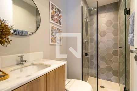 Banheiro social de apartamento à venda com 2 quartos, 57m² em Centro, Campinas