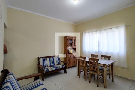 Sala de casa de condomínio para alugar com 2 quartos, 85m² em Canto do Forte, Praia Grande