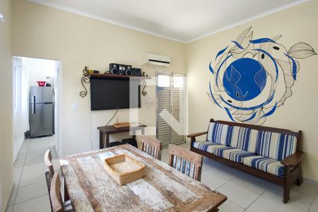 Sala de casa de condomínio para alugar com 2 quartos, 85m² em Canto do Forte, Praia Grande