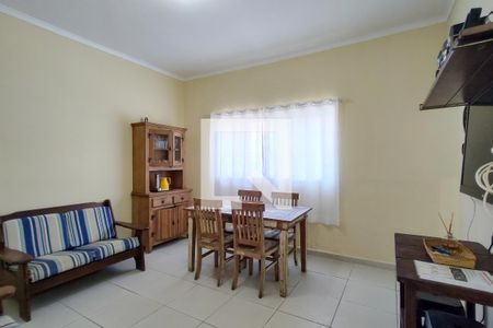 Sala de casa de condomínio para alugar com 2 quartos, 85m² em Canto do Forte, Praia Grande