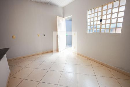 Sala de casa para alugar com 2 quartos, 90m² em Vila Brasília, Aparecida de Goiânia