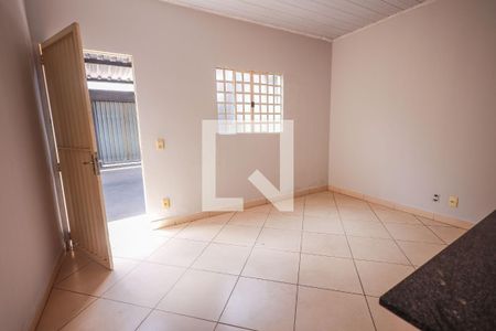Sala de casa para alugar com 2 quartos, 90m² em Vila Brasília, Aparecida de Goiânia