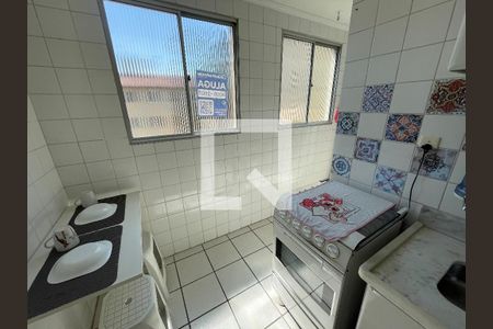 Cozinha de apartamento para alugar com 2 quartos, 49m² em Jardim Santa Izabel, Cotia