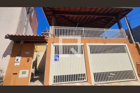 Fachada + Plaquinha de casa para alugar com 3 quartos, 224m² em Parque Centenário, Jundiaí