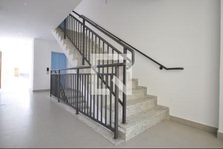 Escada de Acesso de apartamento para alugar com 2 quartos, 45m² em Tucuruvi, São Paulo