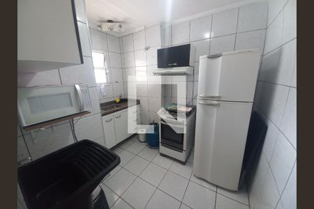 Cozinha de apartamento para alugar com 1 quarto, 39m² em Centro, São Vicente