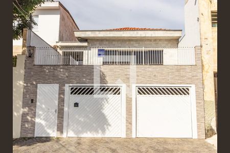 Fachada de casa à venda com 4 quartos, 240m² em Vila Invernada, São Paulo