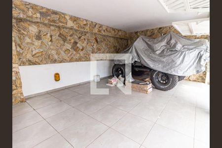 Garagem de casa à venda com 4 quartos, 240m² em Vila Invernada, São Paulo