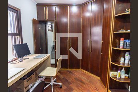 Suíte de casa à venda com 4 quartos, 240m² em Vila Invernada, São Paulo