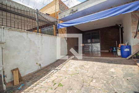 Garagem de casa à venda com 4 quartos, 250m² em Vila Arcadia, São Paulo