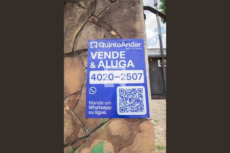 Fachada - placa instalada de casa à venda com 4 quartos, 250m² em Vila Arcadia, São Paulo