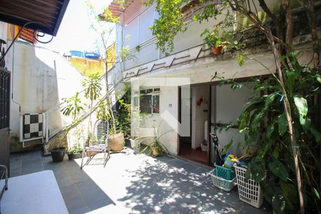 Quintal de casa à venda com 4 quartos, 151m² em Cidade Antônio Estêvão de Carvalho, São Paulo