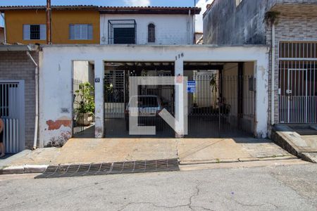 Fachada de casa à venda com 4 quartos, 151m² em Cidade Antônio Estêvão de Carvalho, São Paulo