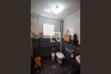 Banheiro 3 de casa à venda com 4 quartos, 151m² em Cidade Antônio Estêvão de Carvalho, São Paulo