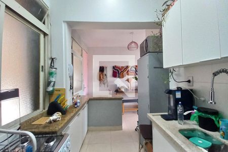 Cozinha de apartamento à venda com 1 quarto, 60m² em Cambuí, Campinas