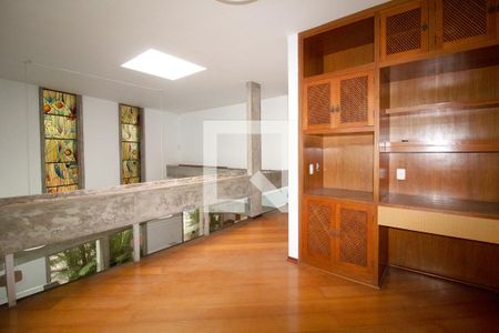 Hall Superior de casa à venda com 6 quartos, 557m² em Alto de Pinheiros, São Paulo