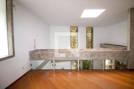 Hall Superior de casa à venda com 6 quartos, 557m² em Alto de Pinheiros, São Paulo