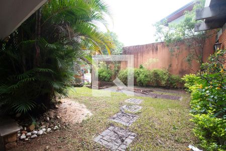 Quintal de casa à venda com 6 quartos, 557m² em Alto de Pinheiros, São Paulo