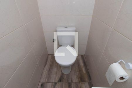 Banheiro de kitnet/studio para alugar com 1 quarto, 20m² em Parada Inglesa, São Paulo