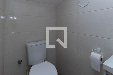 Banheiro de kitnet/studio para alugar com 1 quarto, 20m² em Parada Inglesa, São Paulo