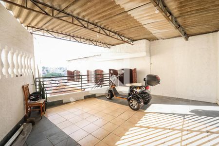 Garagem de casa para alugar com 3 quartos, 160m² em Jardim Iracema, Taboão da Serra