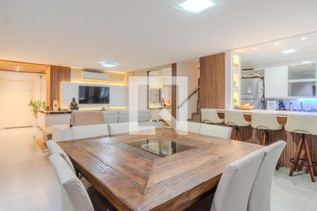 Sala de casa de condomínio à venda com 3 quartos, 196m² em Vila Nova, Porto Alegre