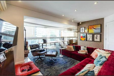Apartamento à venda com 3 quartos, 93m² em Vila Olímpia, São Paulo