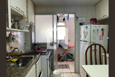 Cozinha de apartamento à venda com 3 quartos, 75m² em Chácara Inglesa, São Paulo