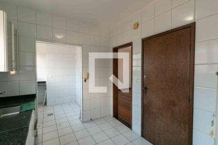 Cozinha de apartamento à venda com 3 quartos, 94m² em Santa Rosa, Belo Horizonte