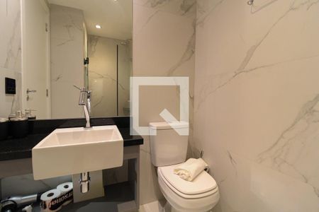 Banheiro de kitnet/studio à venda com 1 quarto, 34m² em Indianópolis, São Paulo