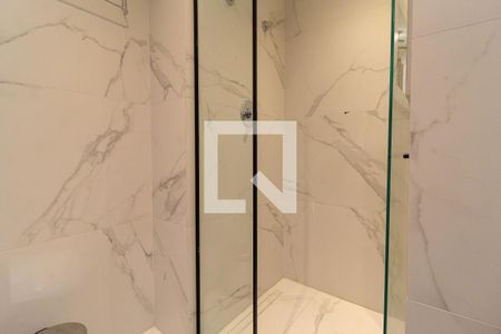 Banheiro de kitnet/studio à venda com 1 quarto, 34m² em Indianópolis, São Paulo