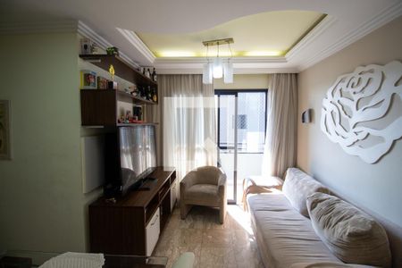 Sala de apartamento para alugar com 3 quartos, 57m² em Vila Carmosina, São Paulo